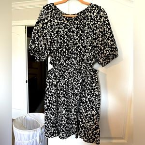 Old Navy floral dress